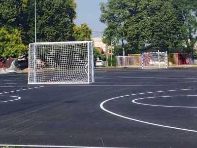 Реновирани школски терени